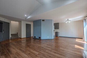 823 Park Bluff Cir in Elgin, IL - Building Photo - Building Photo