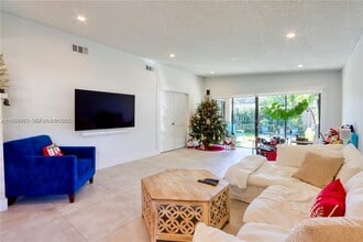 10478 SW 75th Ln in Miami, FL - Building Photo - Building Photo