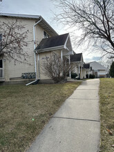 Riverstone Townhomes in Stoughton, WI - Building Photo - Building Photo