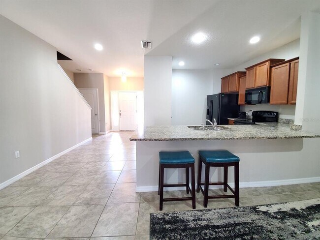 8342 Pine River Rd in Tampa, FL - Building Photo - Building Photo