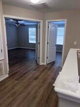 10808 Whitecap Dr in Riverview, FL - Building Photo - Building Photo