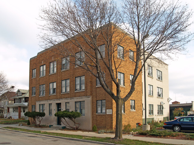 WestGlen in West Allis, WI - Foto de edificio - Building Photo