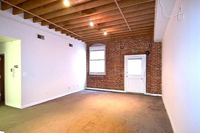 225 Arch St, Unit 33 in Philadelphia, PA - Foto de edificio - Building Photo