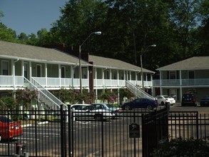 Hidden Oak Apartments in Jackson, MS - Building Photo - Building Photo