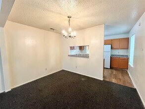 333 Ware Dr in Grand Prairie, TX - Building Photo - Building Photo