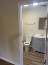 1021 Fall Creek Rd, Unit 10 in Blountville, TN - Foto de edificio - Building Photo