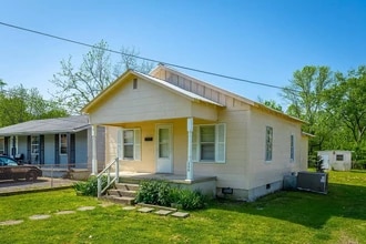 206 Spruce St in Rossville, GA - Building Photo - Building Photo