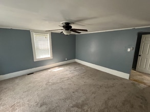 78 Silver Lake Rd, Unit 1 in Tilton, NH - Building Photo - Building Photo