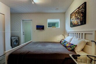 1035 Euclid Ave in Miami Beach, FL - Building Photo - Building Photo