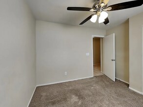 3136 Macaroon Way in North Las Vegas, NV - Building Photo - Building Photo