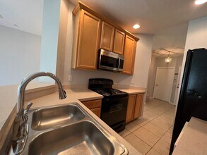 9382 Flowering Cottonwood Rd in Orlando, FL - Building Photo - Building Photo