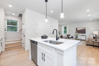 6323 Carver Blvd in Charlotte, NC - Building Photo - Building Photo