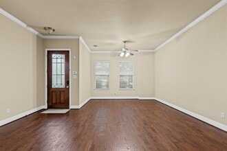 1209 N Bishop Ave in Dallas, TX - Building Photo - Building Photo