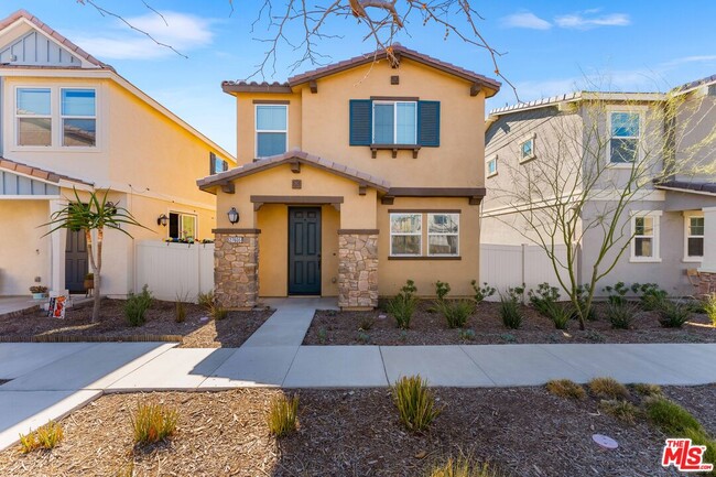 property at 27606 Sawtooth Ln