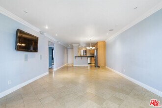 1010 Hammond St-Unit -302 in West Hollywood, CA - Building Photo - Building Photo