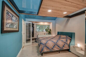 11 Seamist Ct in Newport Beach, CA - Building Photo - Building Photo