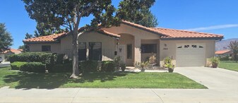 1064 Clubhouse Dr in Hemet, CA - Building Photo