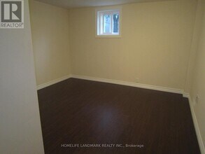 42 Stanwell Dr in Toronto, ON - Building Photo - Building Photo