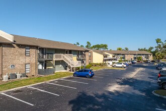 Fountains at Forestwood in Ft. Myers, FL - Building Photo - Building Photo