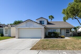 2043 Angel Falls Dr in Henderson, NV - Building Photo