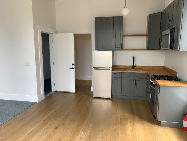 1014 16th St in Oakland, CA - Building Photo - Building Photo