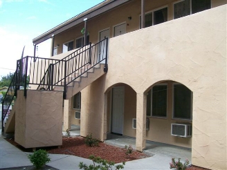 Huron Villas Apartments in Huron, CA - Building Photo