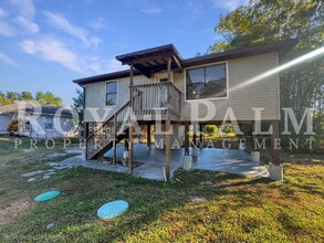 8350 Wren Rd in Ft. Myers, FL - Building Photo - Building Photo