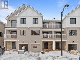 812 Demulcent Ln in Ottawa, ON - Building Photo