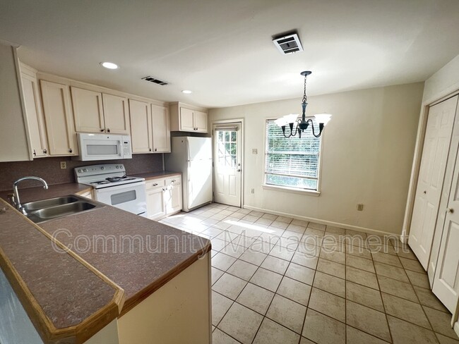4322 Chelsea Dr in Baton Rouge, LA - Foto de edificio - Building Photo