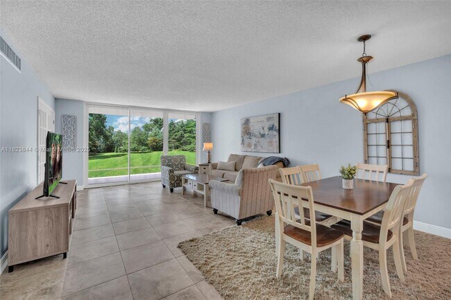 4000 Cypress Grove Way in Pompano Beach, FL - Building Photo - Building Photo