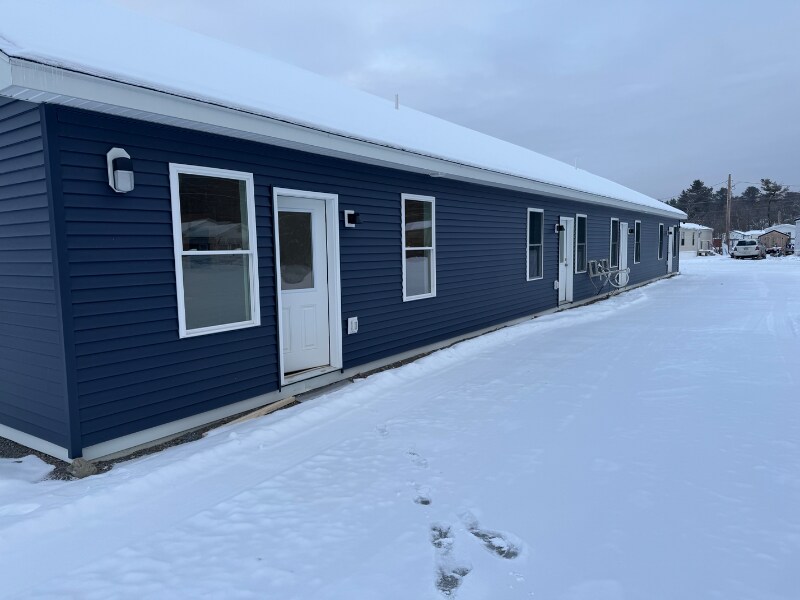 12 Boulder Dr in Milford, ME - Foto de edificio