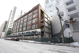 Ronsley Condos in Chicago, IL - Foto de edificio - Building Photo