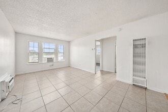 6044 Marysville Blvd in Rio Linda, CA - Building Photo - Building Photo