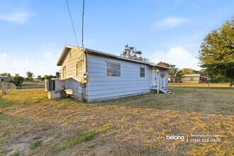 1520 Hunter Rd in Okeechobee, FL - Foto de edificio - Building Photo