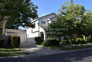 2833 Babson Dr in Elk Grove, CA - Building Photo