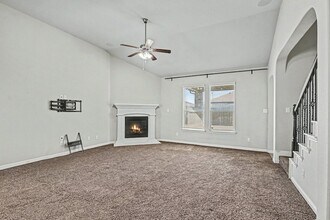 613 Dunster Ln in Saginaw, TX - Foto de edificio - Building Photo