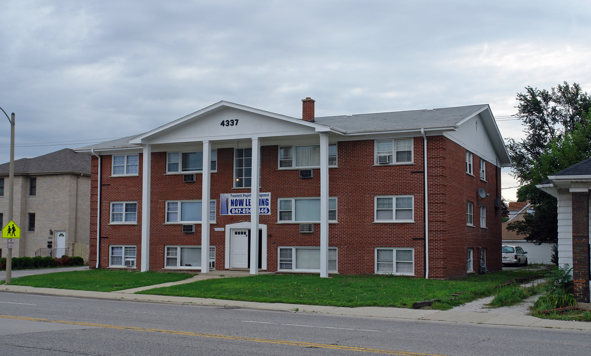 4337 Prescott Ave in Lyons, IL - Building Photo