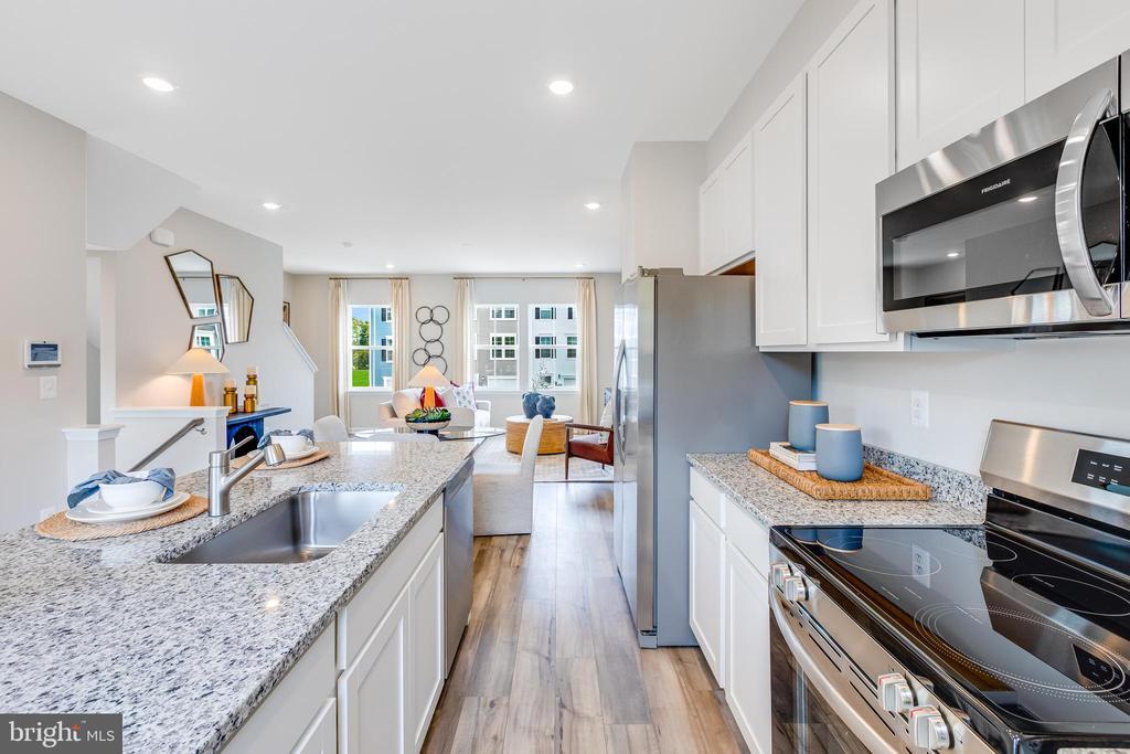 211 Cooperage Rd in Inwood, WV - Building Photo