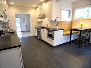 1200 Stillwood Dr NE in Atlanta, GA - Building Photo - Building Photo