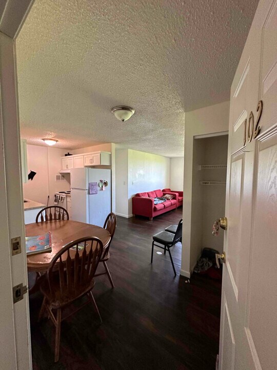 1508 1st St E-Unit -102 in Thief River Falls, MN - Building Photo