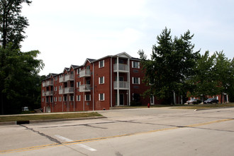 The Villas at the Station - for Residents 55+ in Oak Creek, WI - Building Photo - Building Photo