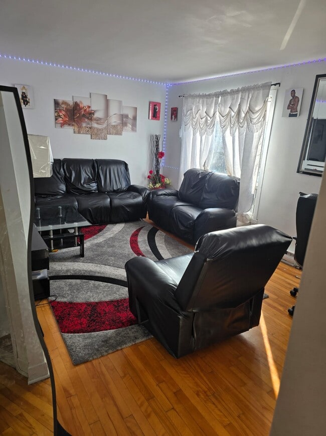 property at 4635 Forest Rue