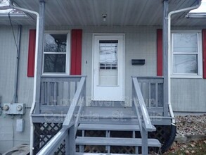 900 Dockery St in Jefferson City, MO - Building Photo - Building Photo