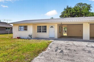 34816 Evergreen Way in Ridge Manor, FL - Foto de edificio - Building Photo