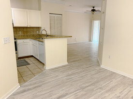 4207 S Dale Mabry Hwy, Unit 7203 in Tampa, FL - Building Photo - Building Photo