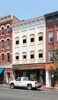 269-271 Main St in Northampton, MA - Building Photo