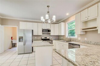 2462 Empire Forest Dr in Tucker, GA - Building Photo - Building Photo