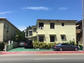 8918 Collins Ave in Miami Beach, FL - Building Photo - Primary Photo