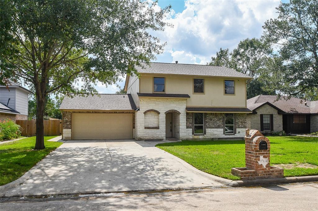 17634 Huntersglen Cir in Humble, TX - Foto de edificio