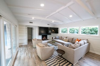 129 Via Nice in Newport Beach, CA - Building Photo - Building Photo